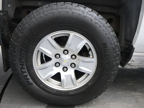 Used 2018 Chevrolet Silverado 1500 LT w/ All Star Edition image 12