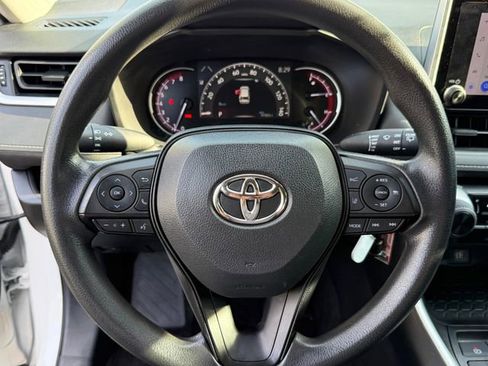 Used 2023 Toyota RAV4 LE AWD/4WD image 11