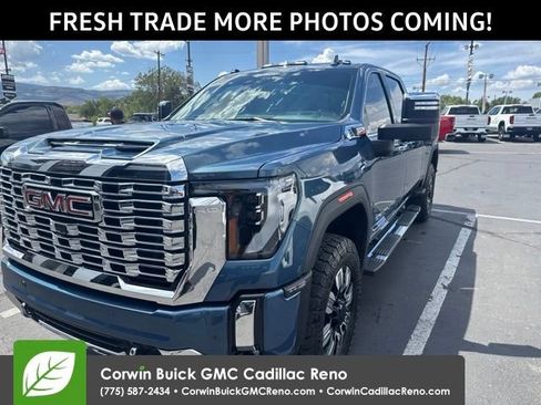 Used 2025 GMC Sierra 2500 Denali w/ Denali Reserve Package AWD/4WD image 7