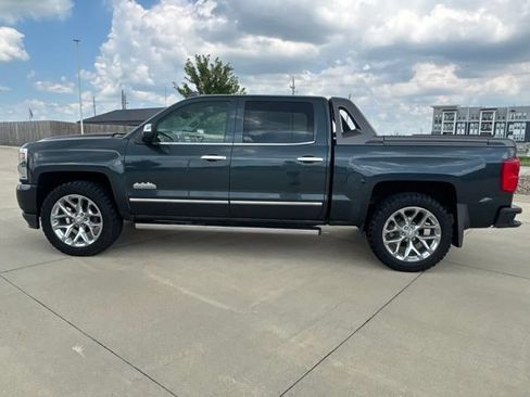 Used 2017 Chevrolet Silverado 1500 High Country w/ High Desert Package AWD/4WD image 39