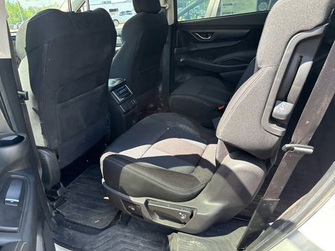 Used 2023 Subaru Ascent Premium w/ Convenience Package AWD/4WD image 7