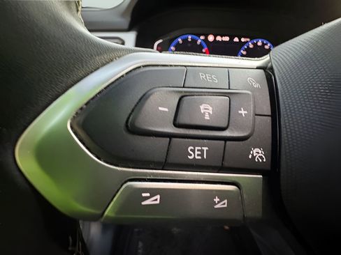 Used 2021 Volkswagen Atlas Cross Sport SEL image 25