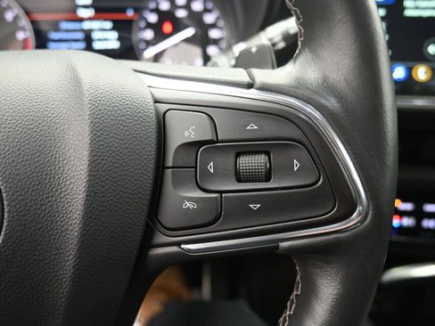 Used 2023 Buick Envision Essence w/ Sport Touring Package image 25