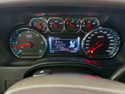Used 2015 Chevrolet Tahoe LT RWD image 18