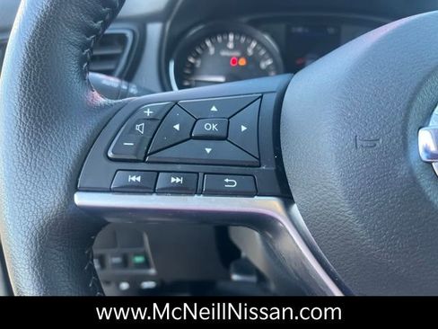 Used 2022 Nissan Rogue Sport SV w/ Technology Package image 26