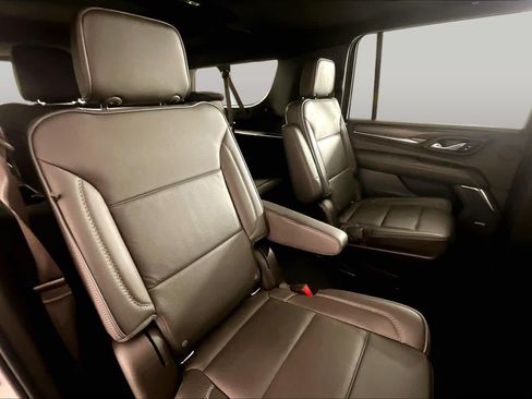 Used 2021 GMC Yukon XL Denali w/ Denali Premium Package AWD/4WD image 20