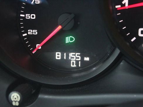 Used 2018 Porsche Macan image 5