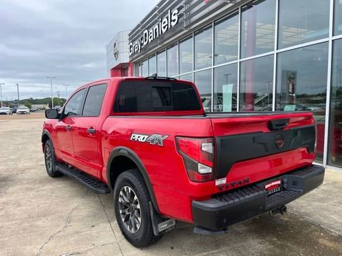 Used 2023 Nissan Titan PRO-4X w/ Pro-4x Convenience Package AWD/4WD image 2