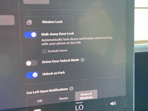 Used 2022 Tesla Model Y Performance AWD/4WD image 26