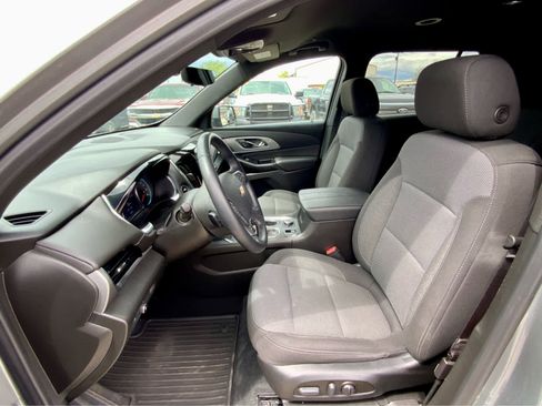 Used 2023 Chevrolet Traverse LT w/ Rear Camera Mirror Package AWD/4WD image 24