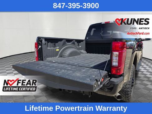 Used 2022 Ford F250 XLT w/ Black Appearance Package AWD/4WD image 11