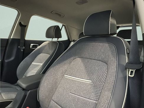 New 2026 Hyundai Venue SEL image 9