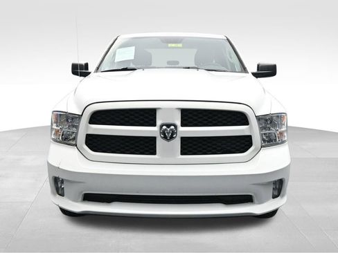 Used 2018 RAM 1500 Express AWD/4WD image 8
