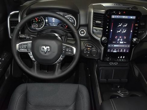 New 2026 RAM 1500 4x4 Crew Cab image 13