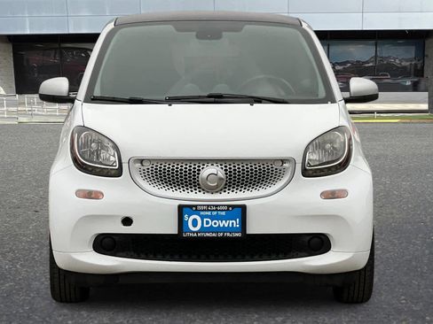 Used 2016 smart fortwo passion image 10