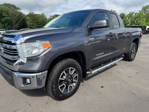 Used 2017 Toyota Tundra SR5 AWD/4WD image 9