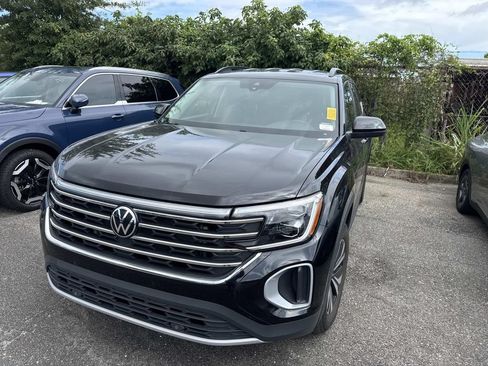 Used 2024 Volkswagen Atlas SE FWD image 12