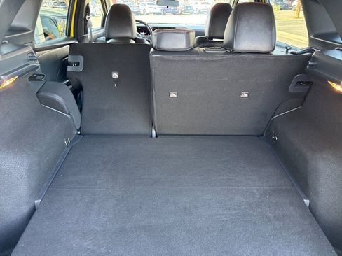 Used 2025 Nissan Kicks SR image 14