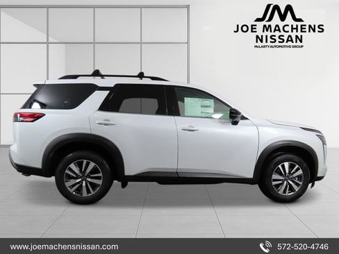 New 2026 Nissan Pathfinder SL AWD/4WD image 7