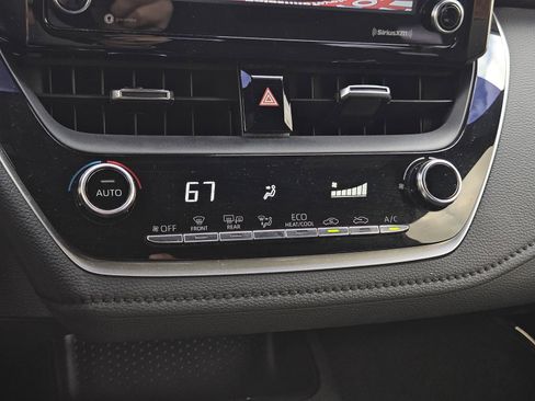 Used 2021 Toyota Corolla SE image 22