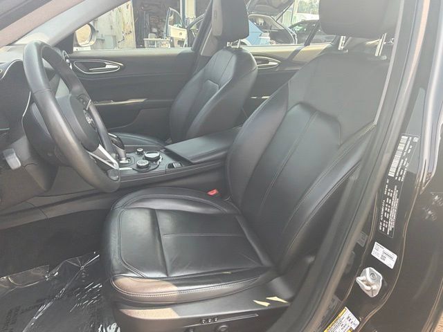 Used 2018 Alfa Romeo Giulia RWD image 20