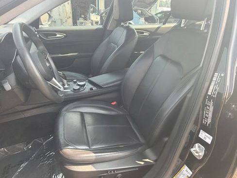 Used 2018 Alfa Romeo Giulia RWD image 20