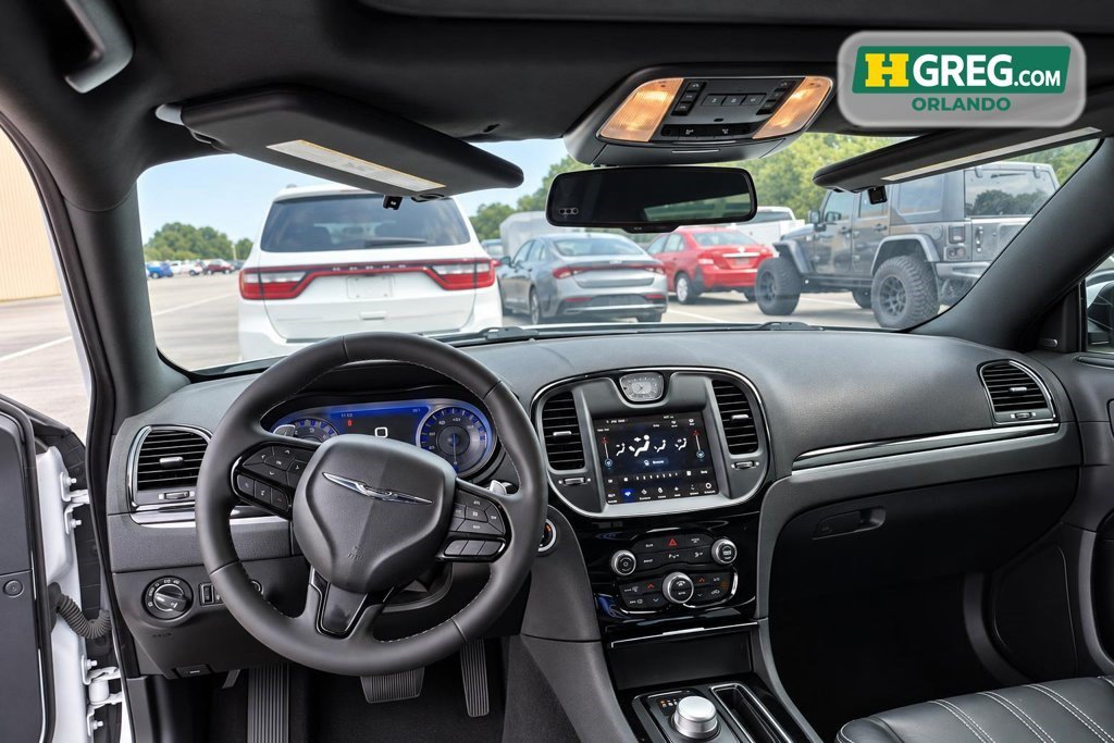 Used 2022 Chrysler 300 S RWD image 12
