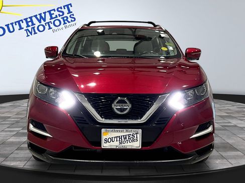 Used 2022 Nissan Rogue Sport SL image 2