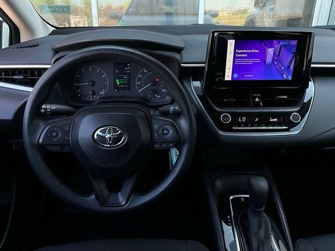 Used 2025 Toyota Corolla LE image 13