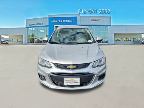 Used 2017 Chevrolet Sonic LT image 2
