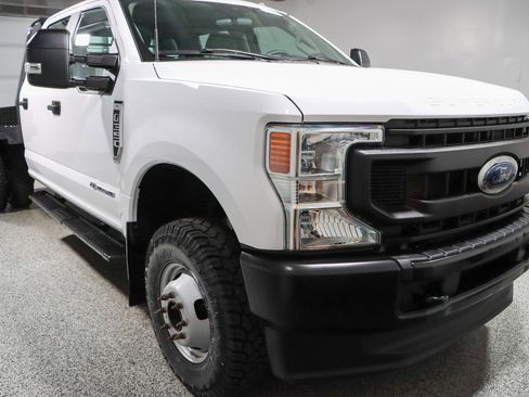 Used 2022 Ford F350 XL w/ Power Equipment Group AWD/4WD image 5