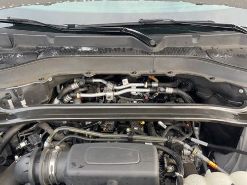 Used 2022 Ford Explorer Limited w/ Equipment Group 301A image 18