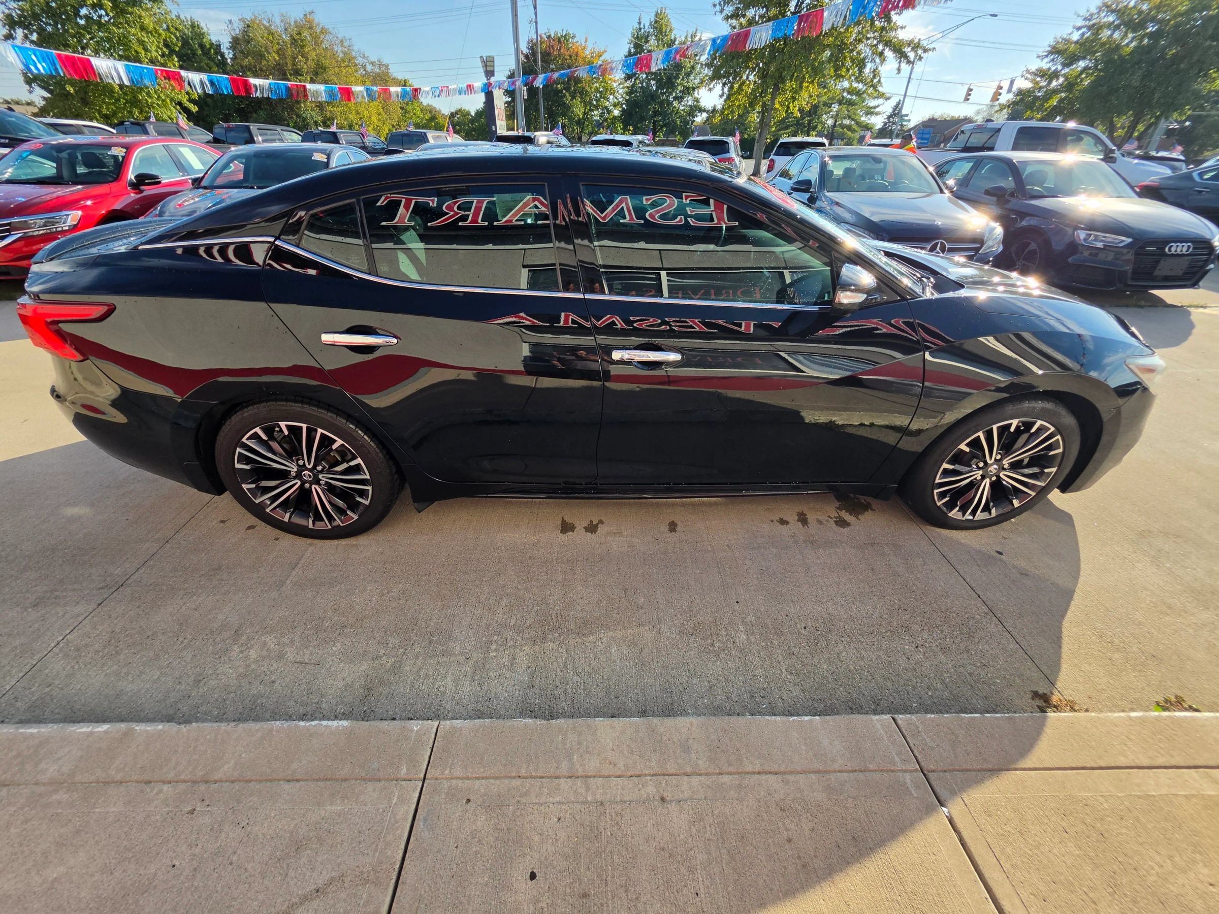 Used 2017 Nissan Maxima Platinum w/ Medallion Package FWD image 6