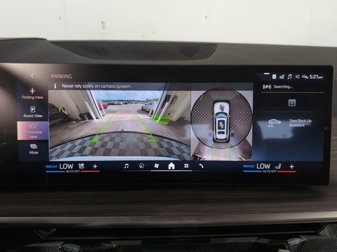 Used 2026 BMW X7 xDrive40i w/ Premium Package image 23