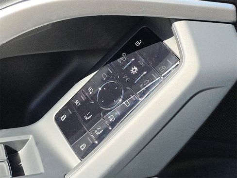 New 2025 Audi Q5 Prestige image 29