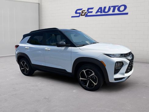 Used 2023 Chevrolet TrailBlazer RS w/ Sun and Liftgate Package AWD/4WD image 6