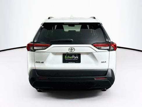 Used 2025 Toyota RAV4 XLE FWD image 7