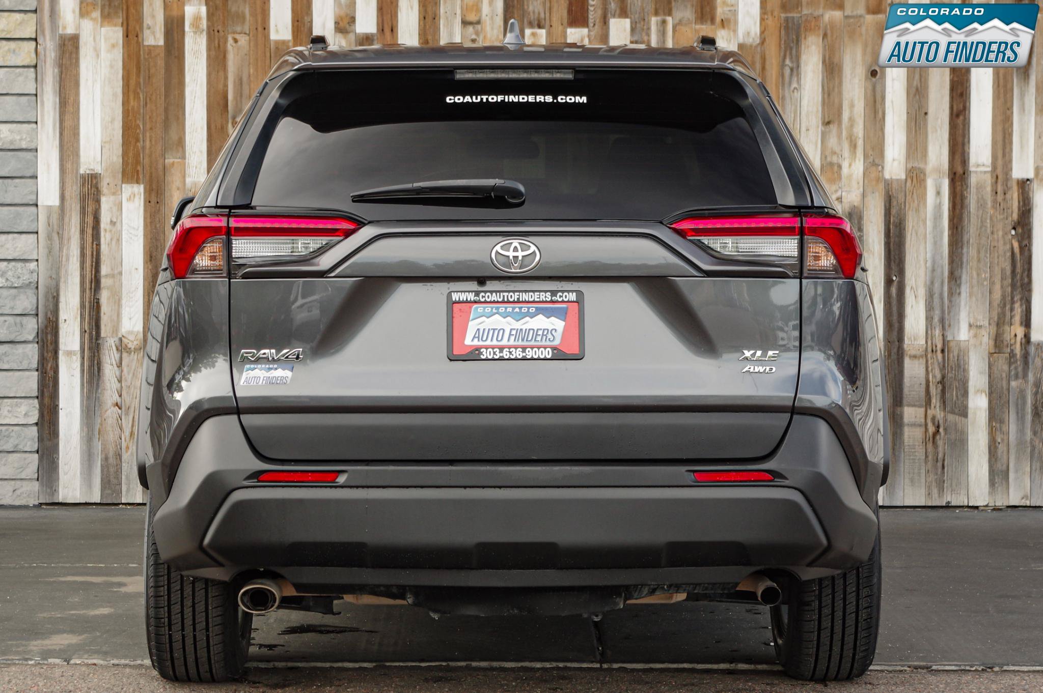 Used 2020 Toyota RAV4 XLE AWD/4WD image 5
