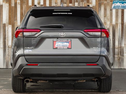 Used 2020 Toyota RAV4 XLE AWD/4WD image 5