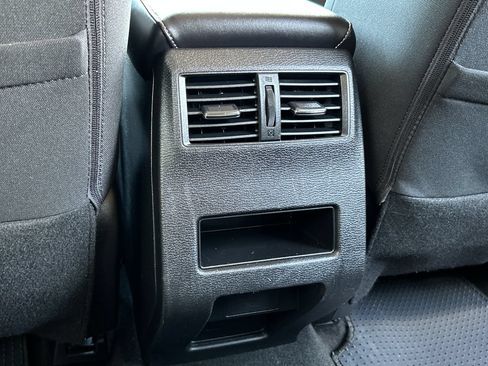 Used 2025 Mitsubishi Outlander ES AWD/4WD image 18