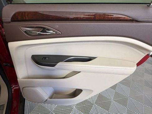 Used 2012 Cadillac SRX Luxury image 43