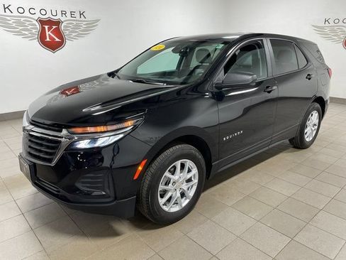 Used 2024 Chevrolet Equinox LS w/ LS Convenience Package AWD/4WD image 3