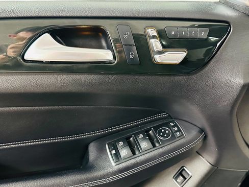 Used 2019 Mercedes-Benz GLE 400 4MATIC image 24