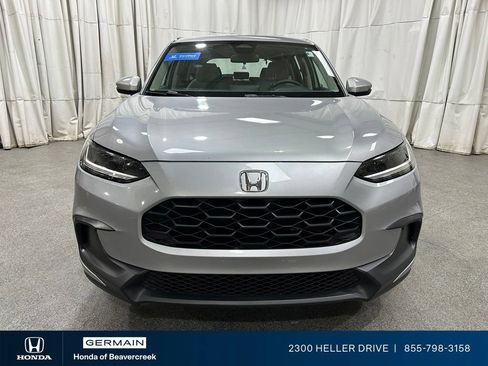 Used 2023 Honda HR-V LX image 3