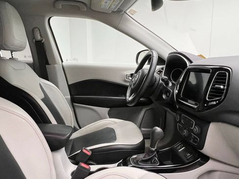 Used 2019 Jeep Compass Limited w/ Safety & Security Group FWD image 7