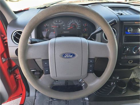 Used 2006 Ford F150 XLT image 5