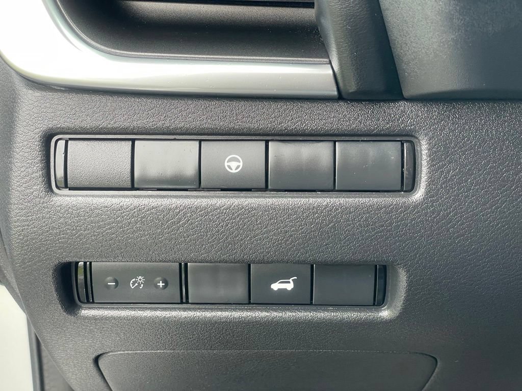 Certified 2023 Nissan Rogue SV w/ SV Premium B Package AWD/4WD image 18