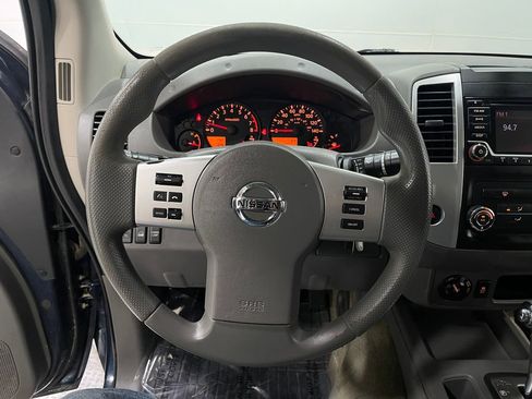 Used 2017 Nissan Frontier SV image 17