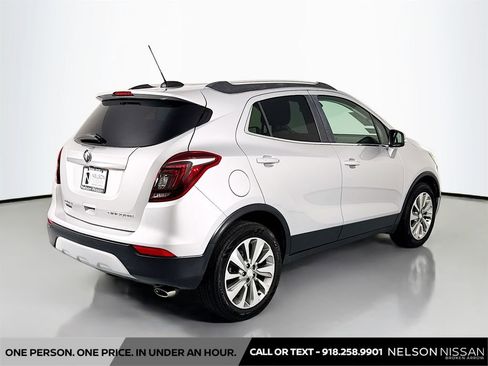 Used 2017 Buick Encore Essence FWD image 5