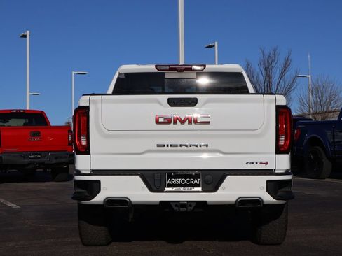 Used 2023 GMC Sierra 1500 AT4 w/ AT4 Premium Package AWD/4WD image 6